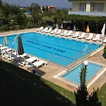 Melodi Club شقة فندقية 4*