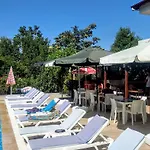 Melodi Club دافوتلار