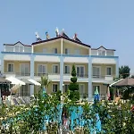 Melodi Club 4*