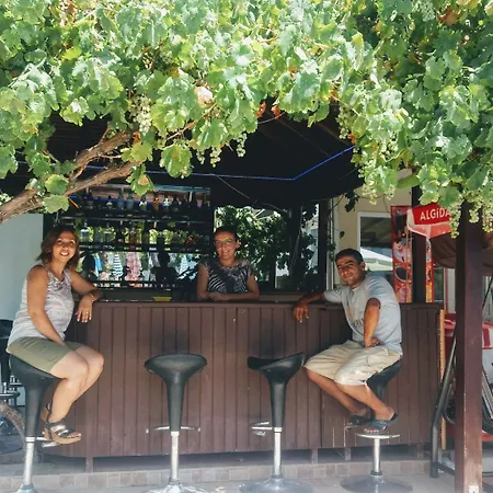 Melodi Club Aparthotel 3*