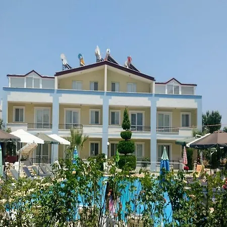 美乐蒂俱乐部公寓 4*